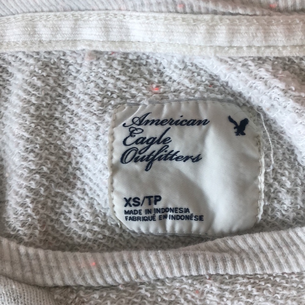 American Eagle off the shoulder lightweight speckled swatershit. sz xs - Picture 4 of 6